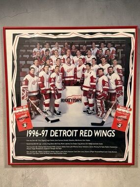 Detroit Red Wings 1996-97 Framed Team Photo Poster Vintage NHL Hockeytown